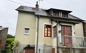 maison de 100 m2 comprenant 3 chambres avec jardin